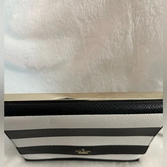 Kate spade embossed leather bag - chic black and white - Picture 2 of 13